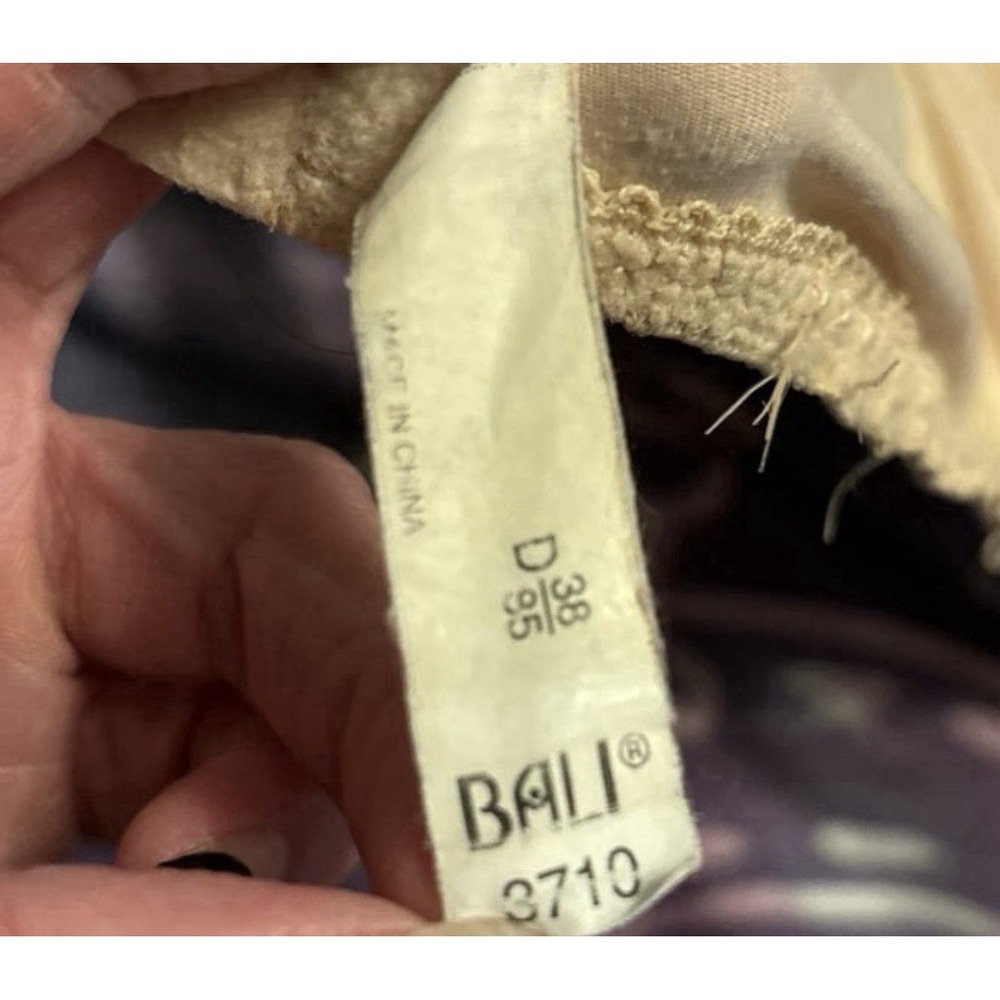 Bali Women's Smoothing Balconette Bra in Beige, 36D, 3610 - Picture 4 of 4